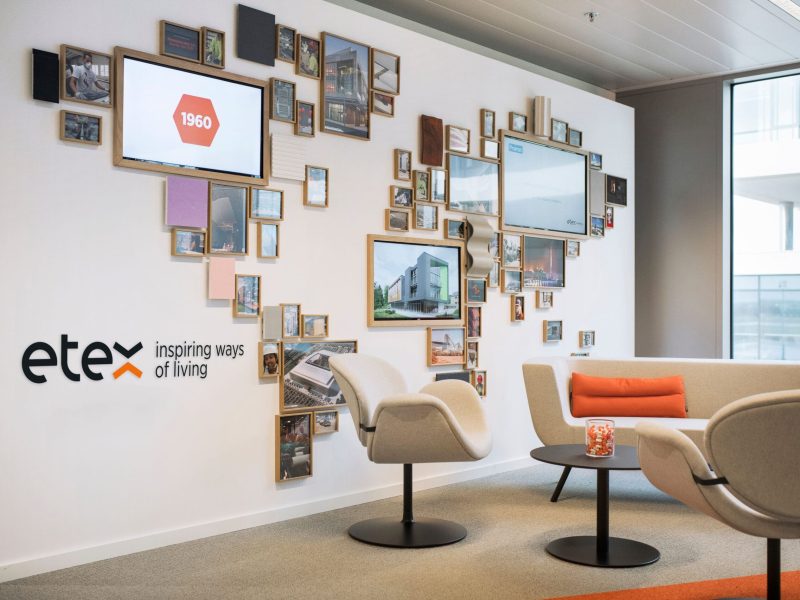 Building global connections through social media.
