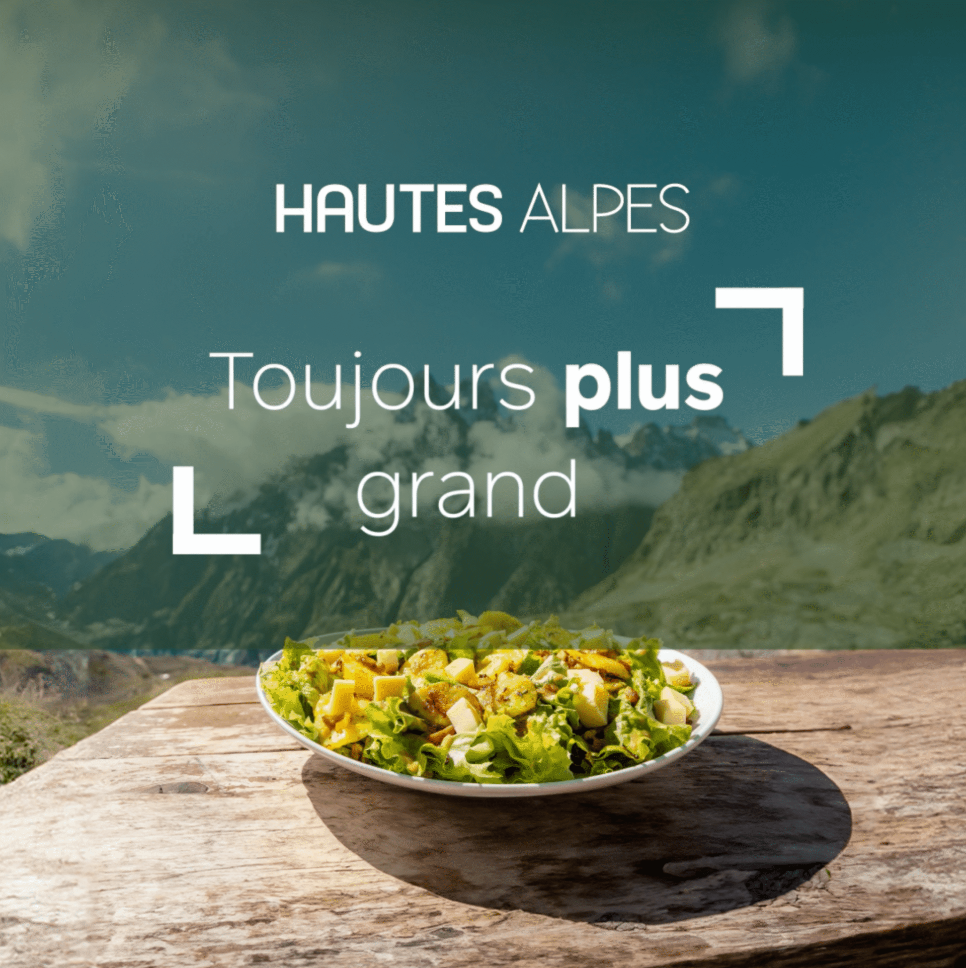 Campagnevisual voor Hautes-Alpes met de slogan 'Toujours plus grand'